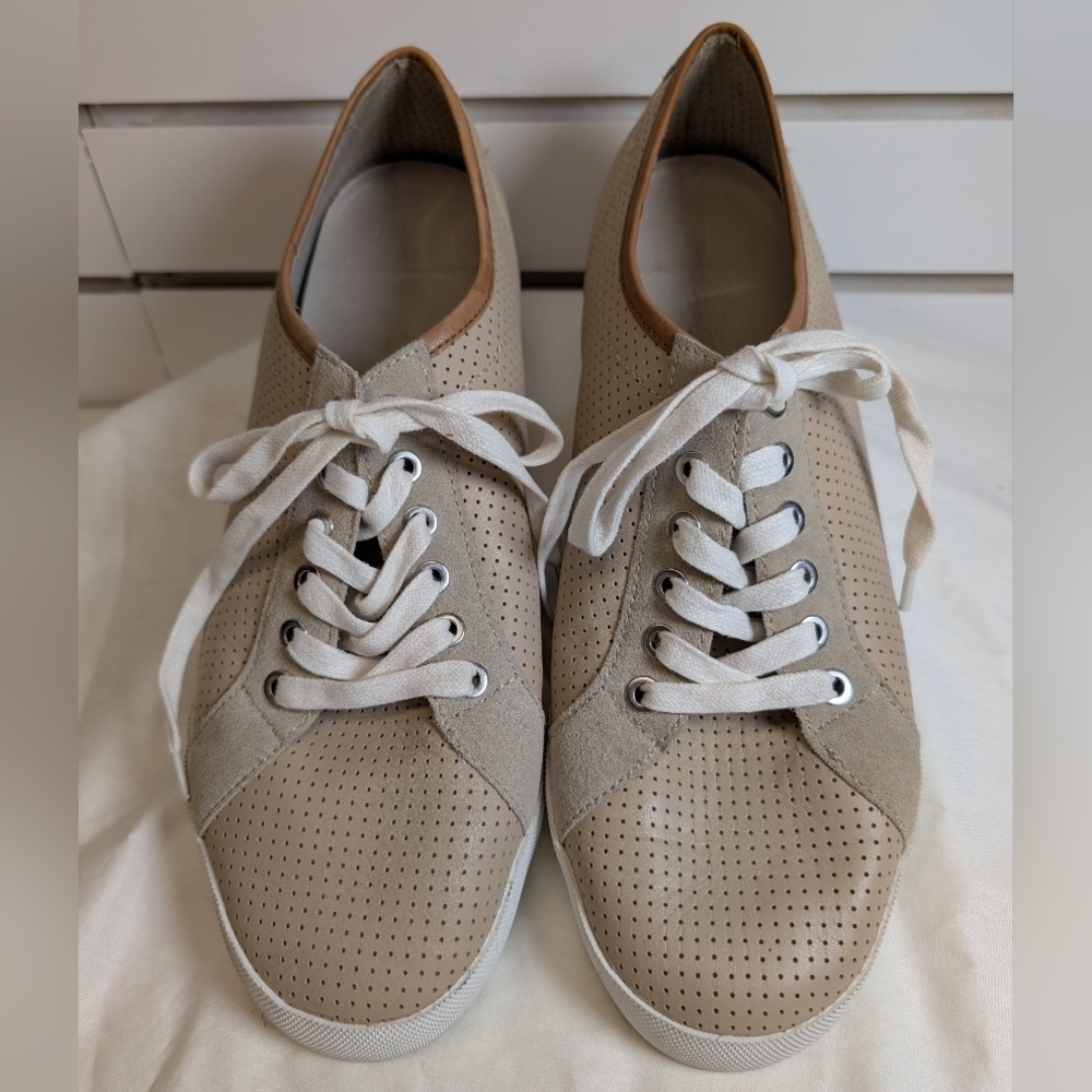 Tommy Bahama Men’s Borneo lace up perforated leather sneakers Size 11 1/2 NWOB - Picture 2 of 7